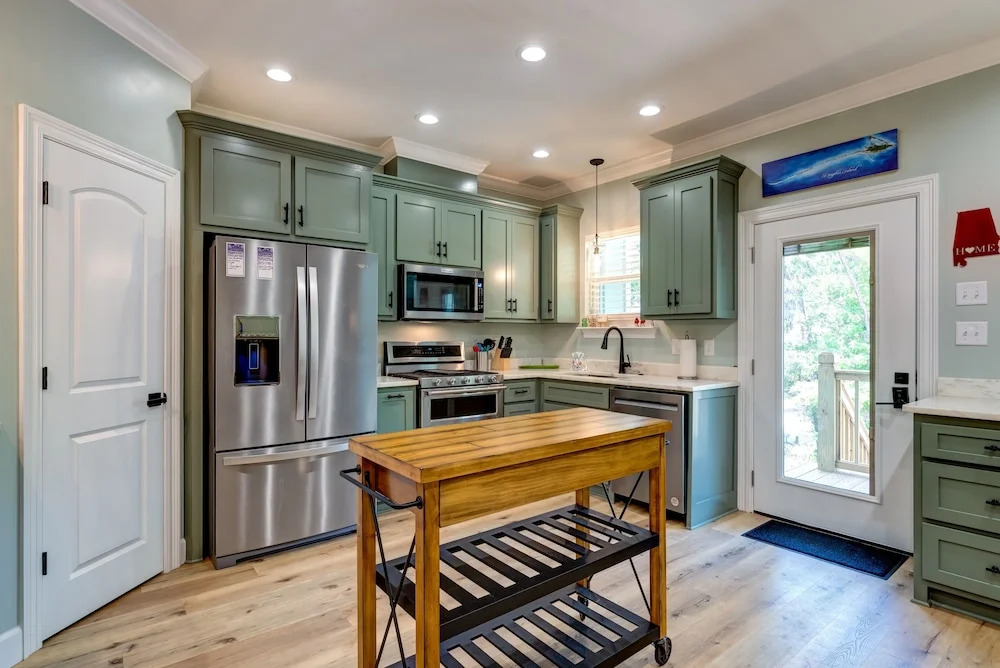 At Last - 1011 Marquette Pl 4 Bedroom Home by RedAwning