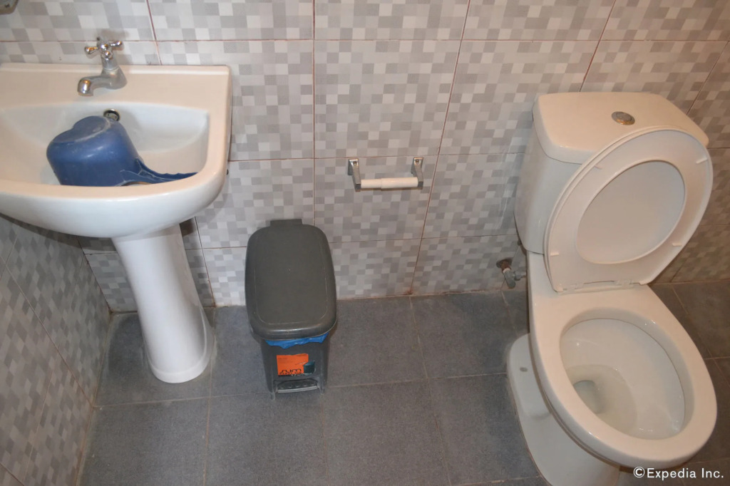 Dolyn Suites