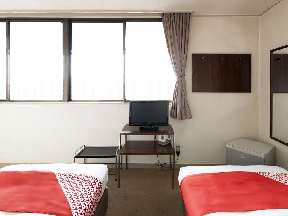 OYO Business Hotel Suehiro Matsuyama