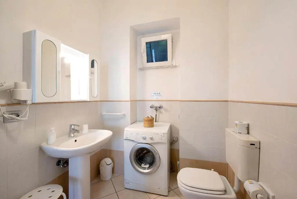 Trilocale in villa vista mare Apt 1