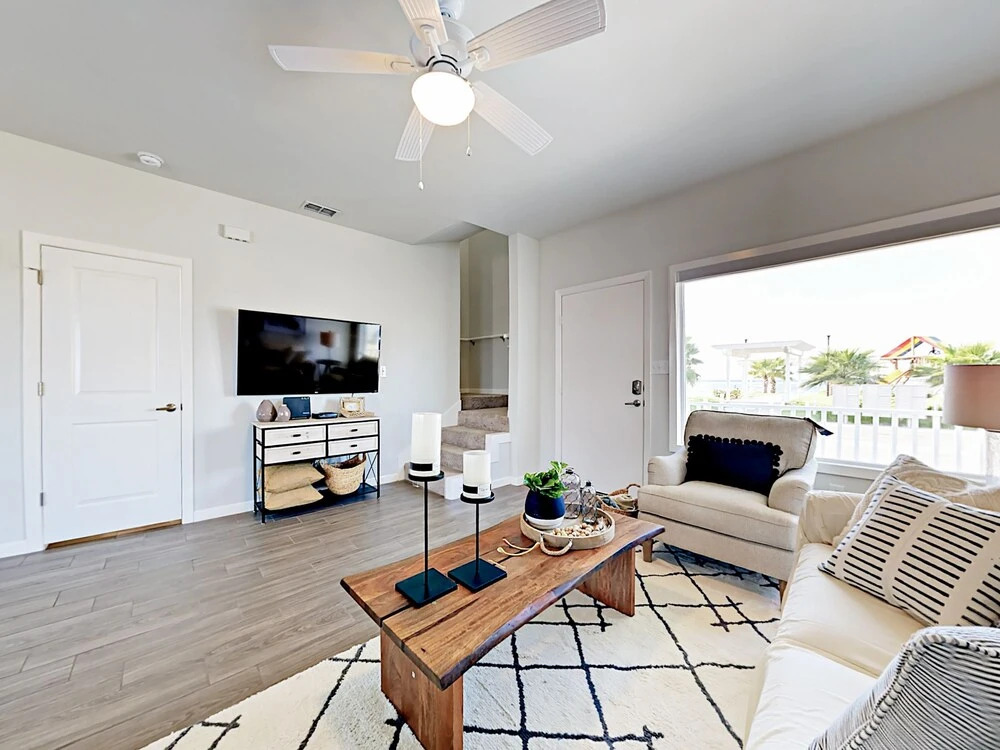 Brand-new 3br W/ Bay Views 3 Bedroom Home