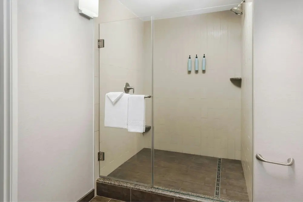 Holiday Inn Hotel Woodland Hills (Warner Ctr)