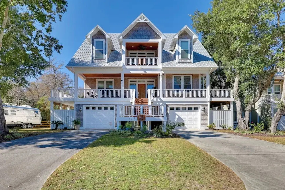 1 Mi to Boardwalk: Carolina Beach Retreat w/ Patio