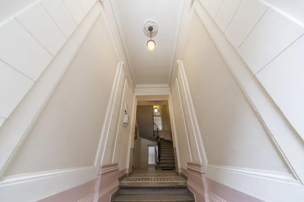 Lovage Apartment
