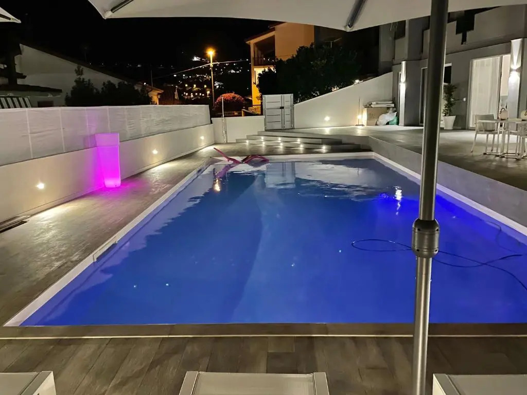 Tropicana Suite