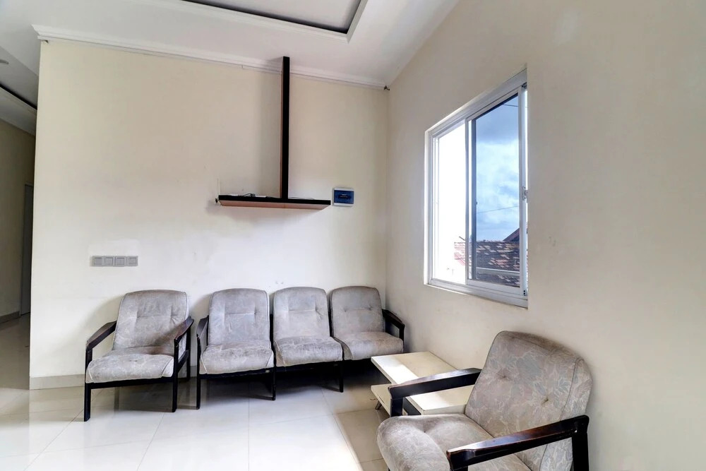 OYO Life 92707 D-akomiba Residence