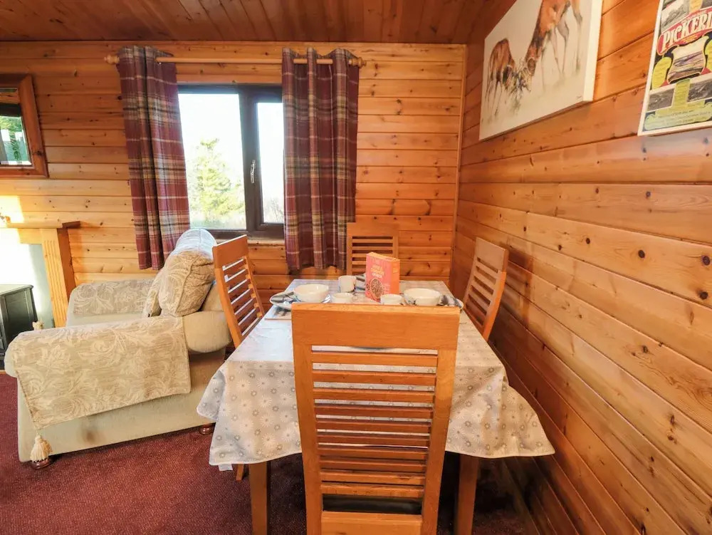 Hawthorne Lodge