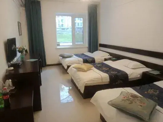 Benxi County Holiday Hot Spring Resort Hotel