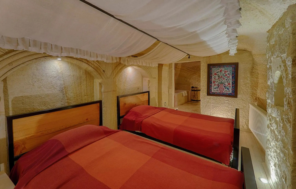 Taru Cave Suites