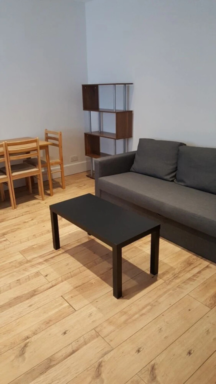 Bright Mornington Avenue Apartment II- KDW02
