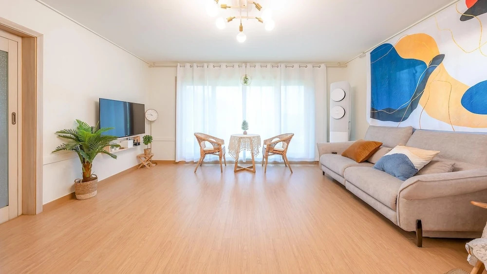 Taean WithDog Aegyeonspa Poolvilla