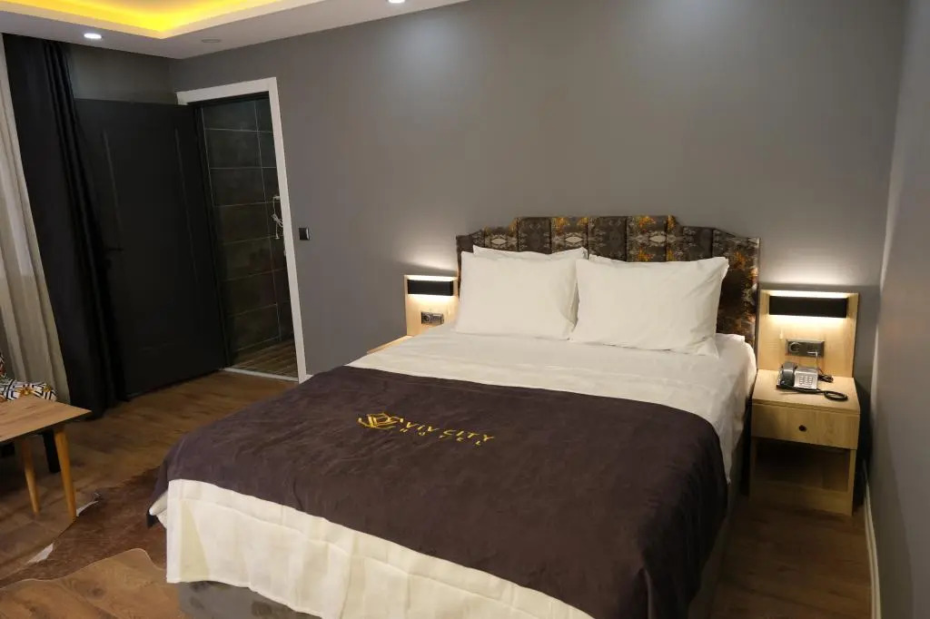 Viv City Hotel