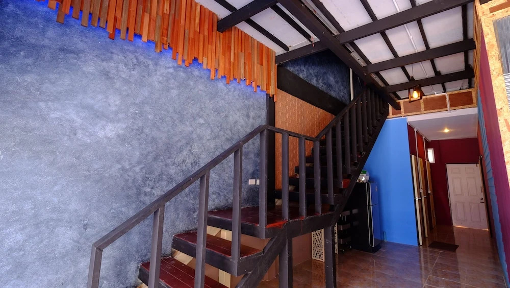 Me Hostel