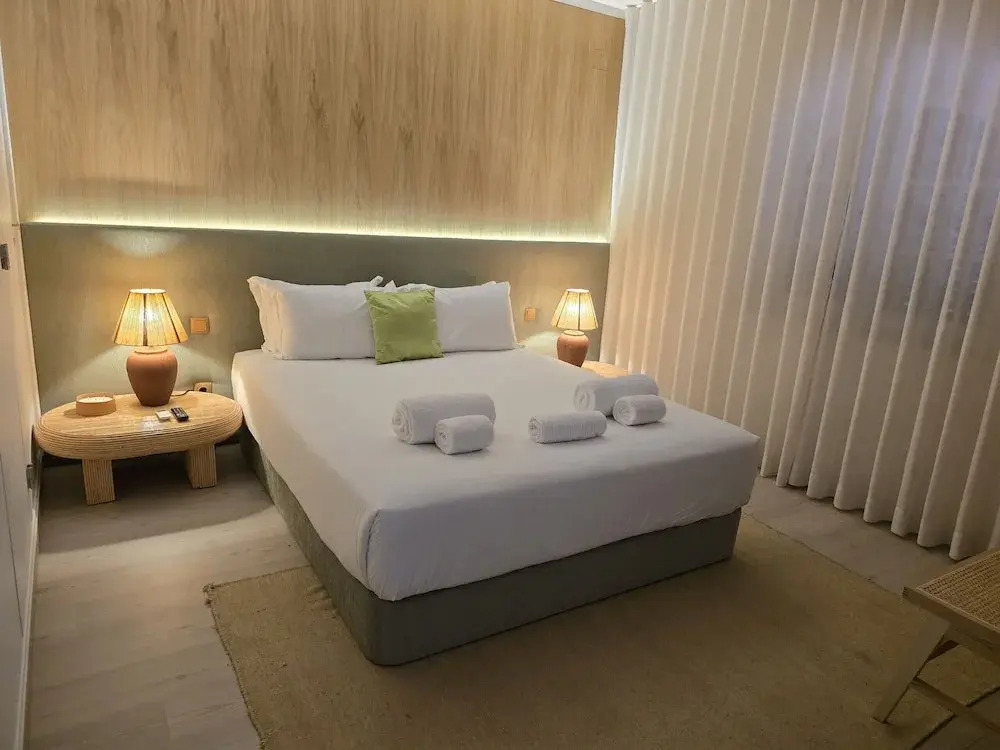 Sesimbra Stylish Villa by Homing