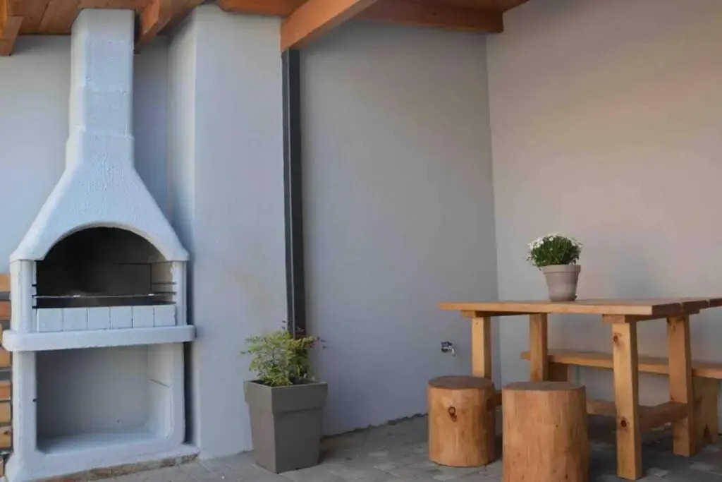 pikralida house
