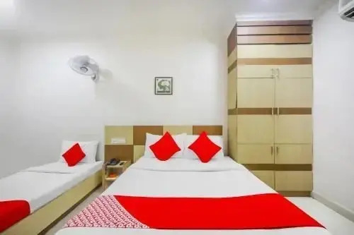 Hotel Thalapathi by OYO Rooms