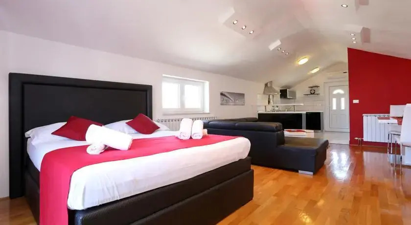 Apartments Maruna Self check-in