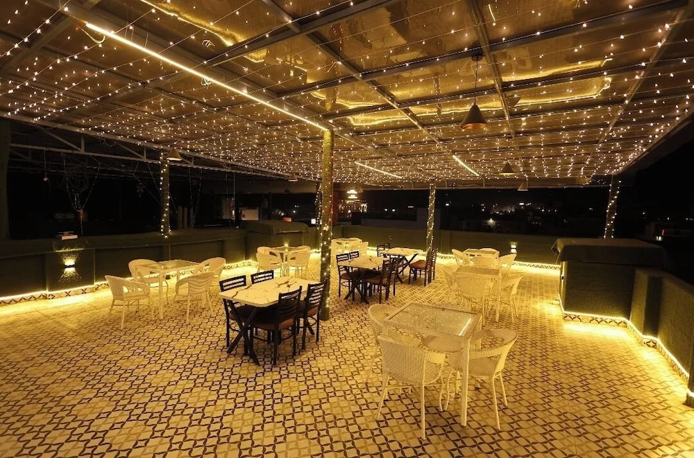 Hotel Finch Grand by Revaantra