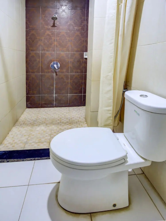 Urbanview Hotel Sayang Makassar by RedDoorz