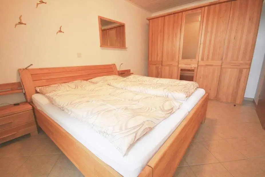 Ferienwohnung-10-mit-Balkon-Garten-Landhaus-Hubertus-Duhnen