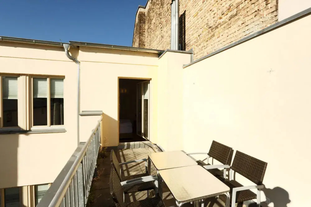 Amaroo Apartments BB 40