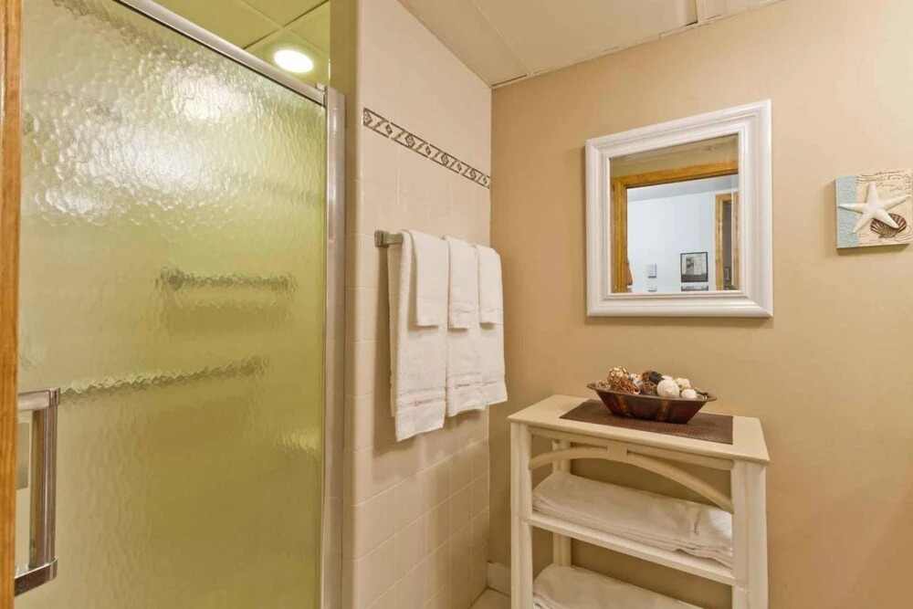 Aquarius Condominium 401