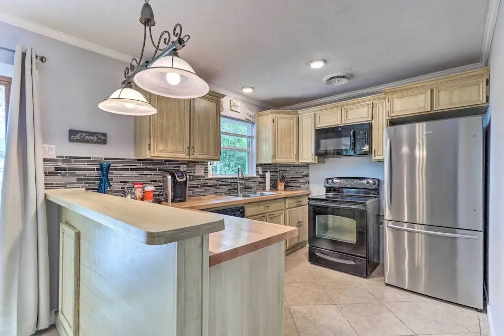 6 Mi to Fort Hood: Killeen Home w/ Yard & Patio