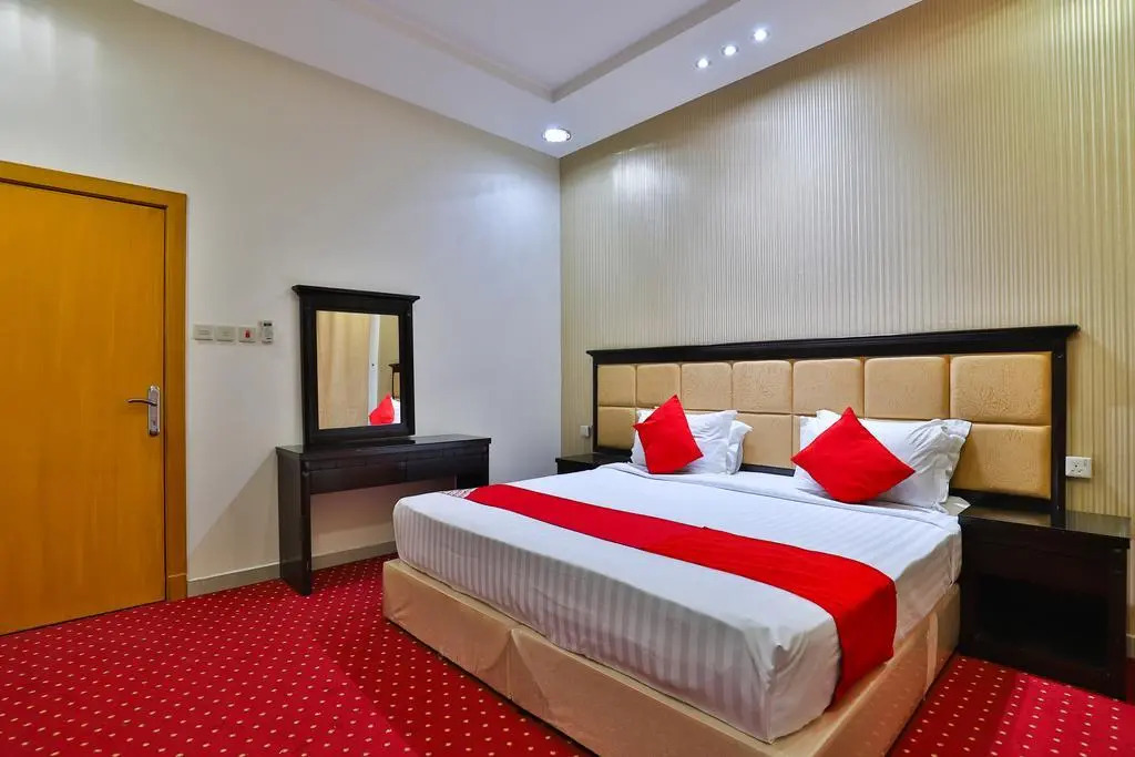 Silent Room Hotel by OYO Rooms