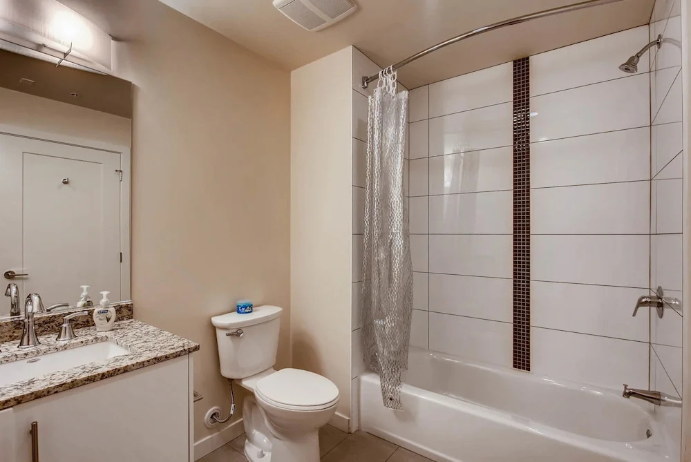 Gorgeous 2 BR  Downtown San Diego