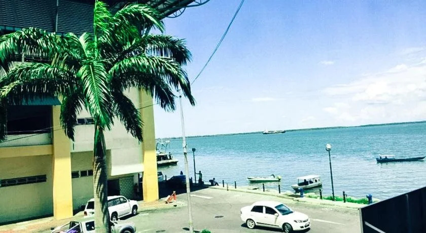 Marine Bay Hotel