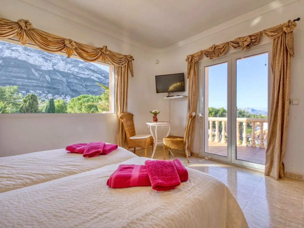 Villa Villa Toscana by Interhome