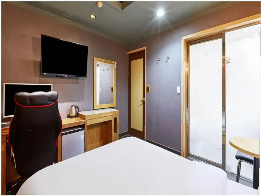 Juan Hotel Some