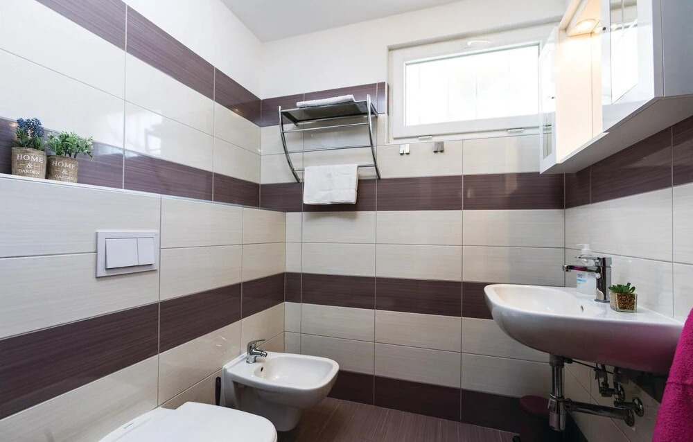 Stunning Home in Kastel Stari With Wifi and 2 Bedrooms