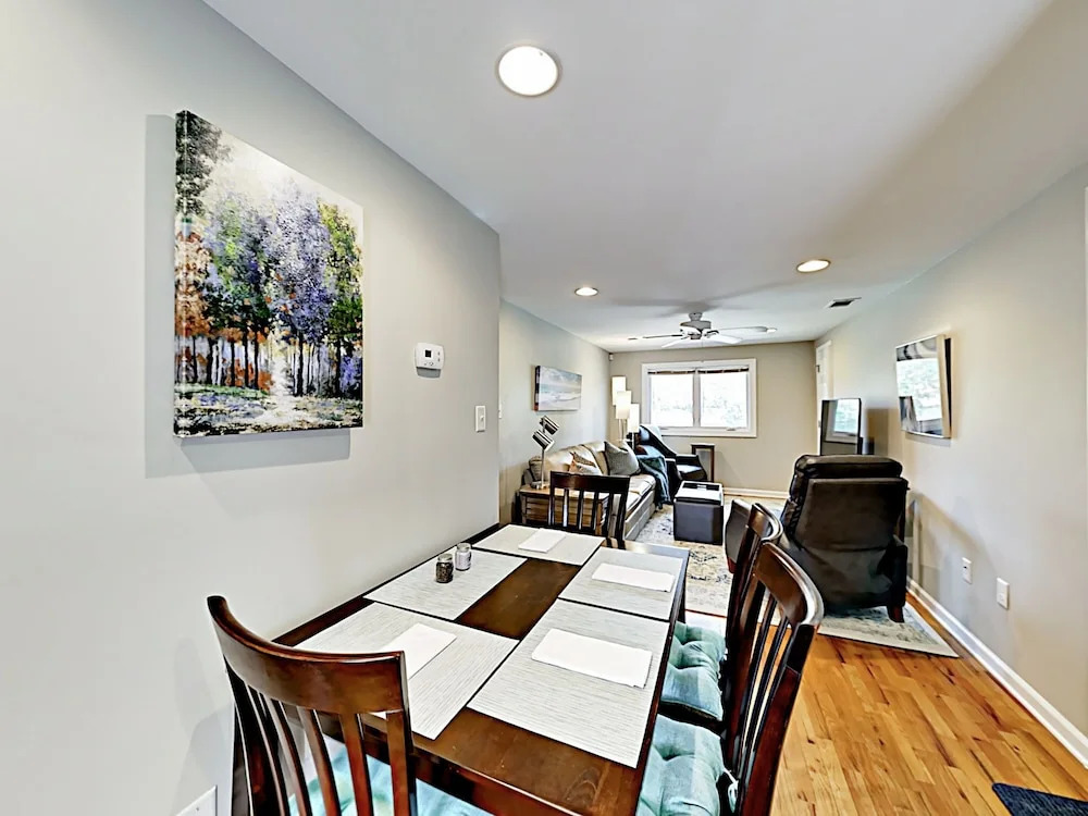 E Bolton Apartment Unit C - 2 Br Townhouse