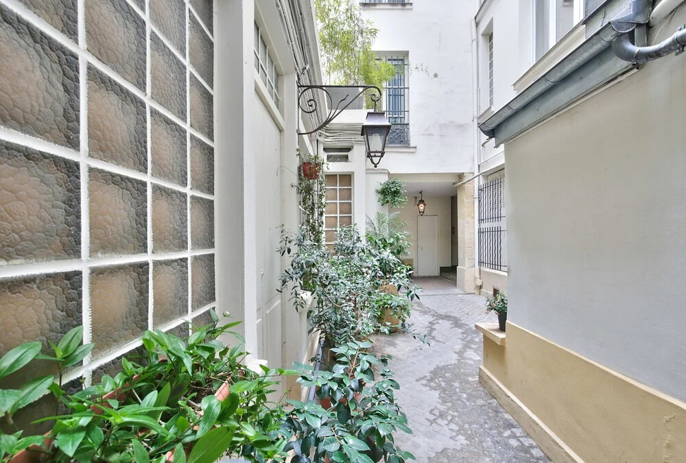 70 - Authentic Parisian Flat