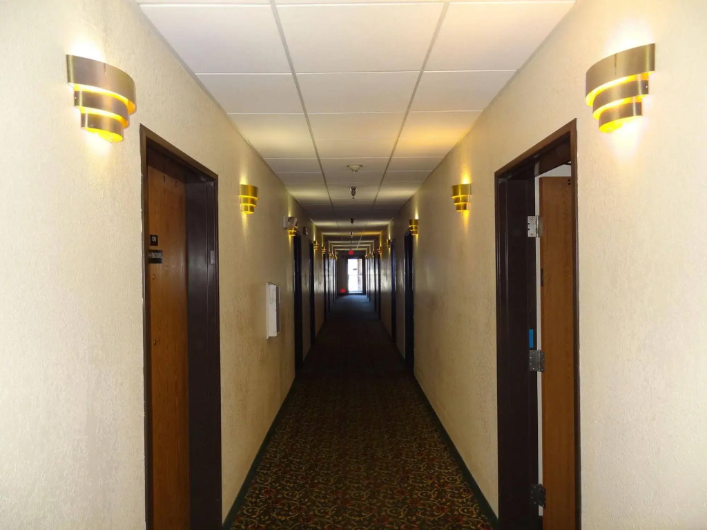 Motel 6 Portland, IN