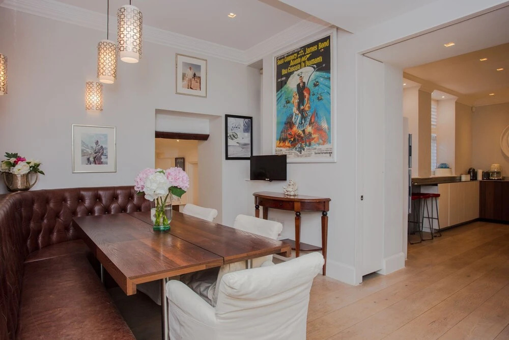 Exquisite Cadogan Square Knightsbridge Apartment
