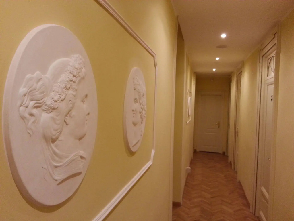 DG Prestige Room