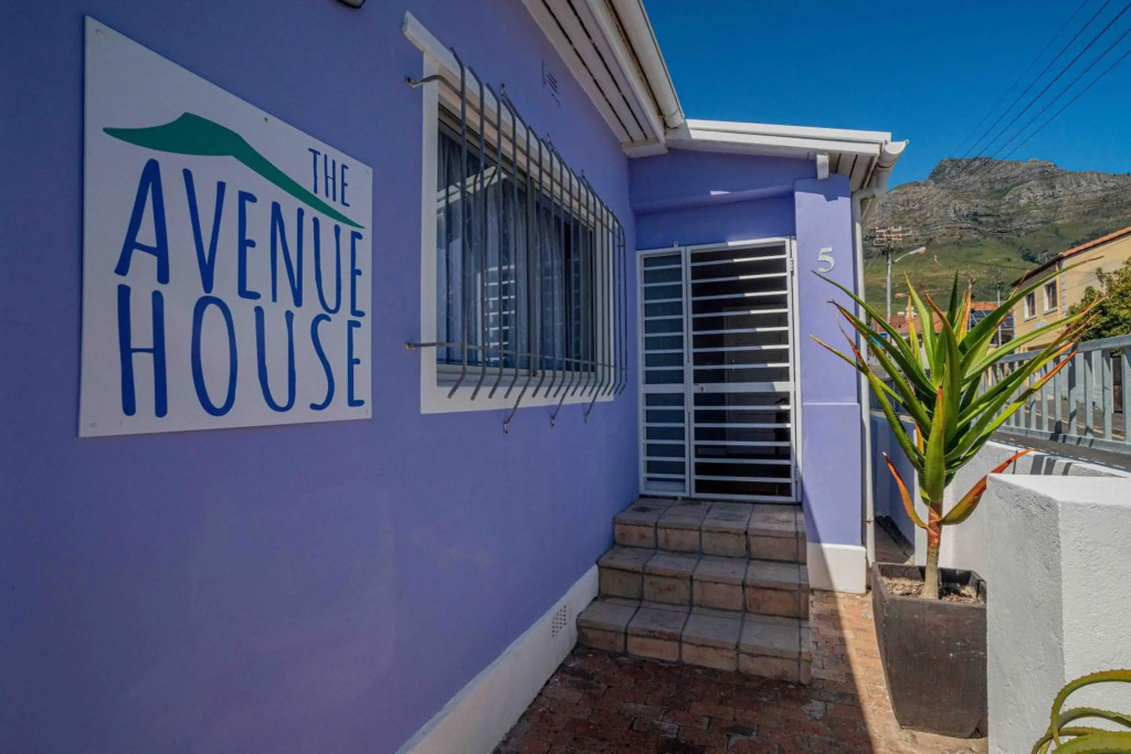 The Avenue House
