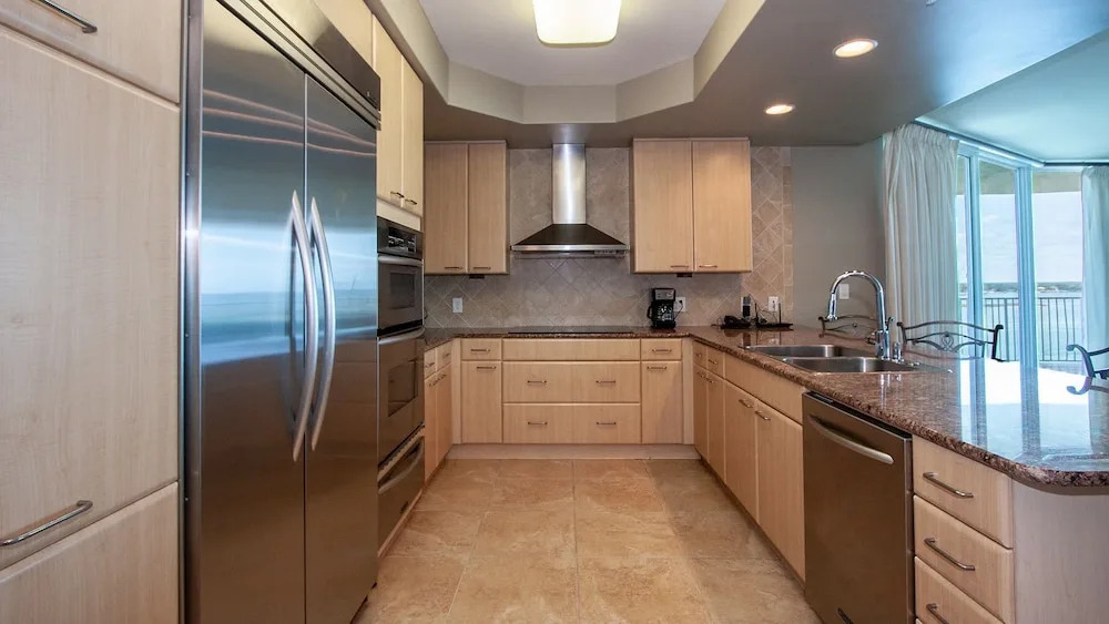 Condo With Magnificent Views - Unit Crc1007