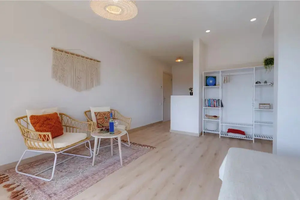 Eco Stay on the Hill by Sea N' Rent