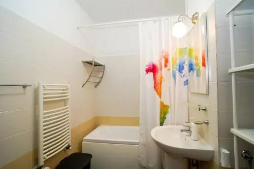 Sky Modern 1 Br Apt W/ Free Parking