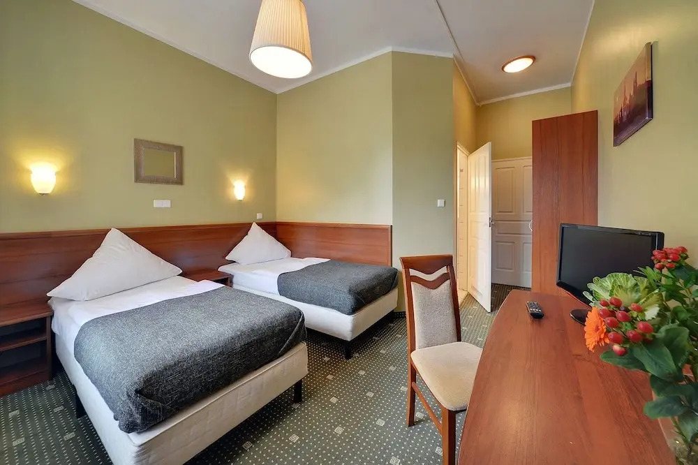 Hotel Belweder - przy hotelu Golebiewski