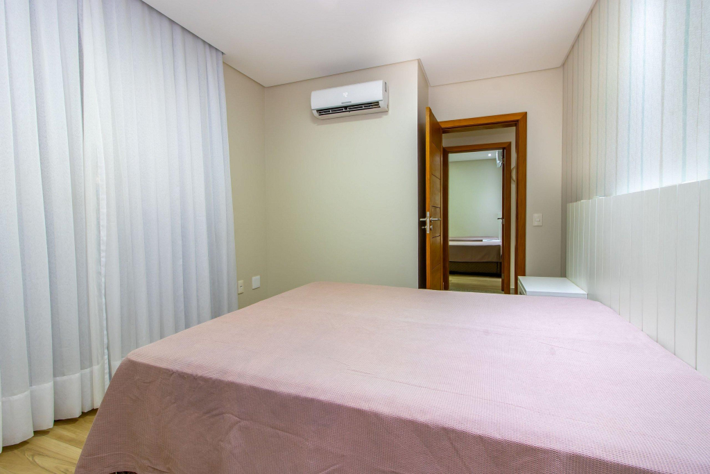 1078   Apartamento Com Vista Para O Mar Em Bombinhas