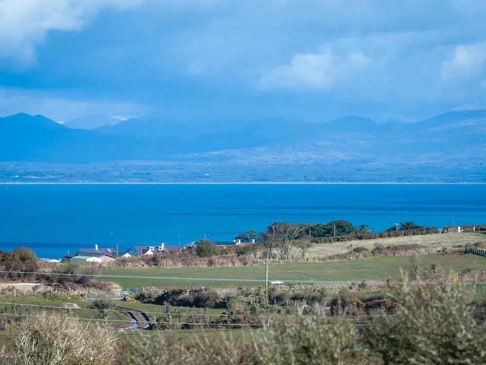 Traditional Farmhouse in Bwlchtocyn near Beach