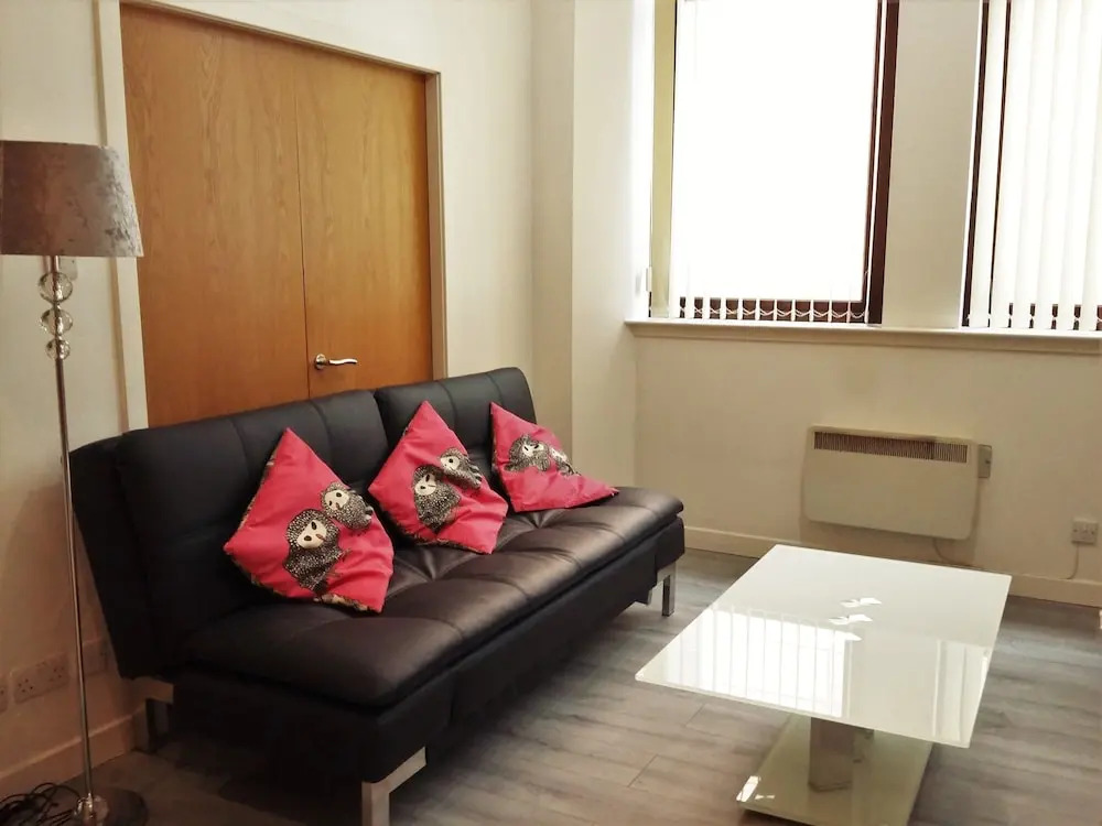 City Centre Apartment Renfrew Chambers