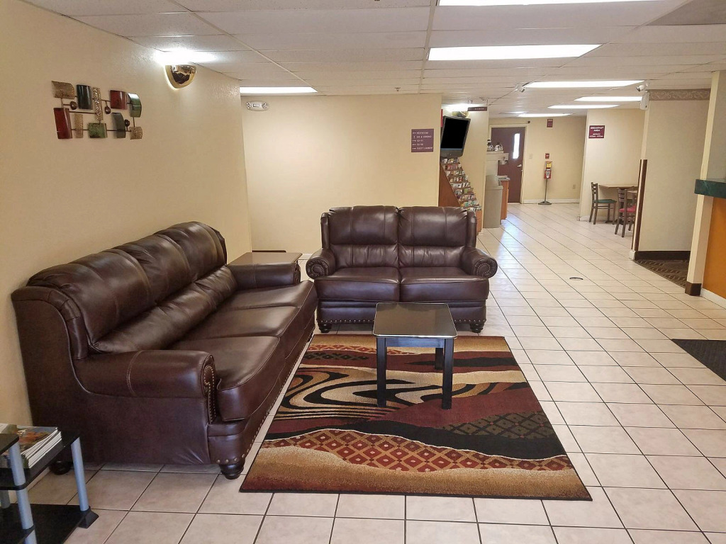American Inn Evansville East