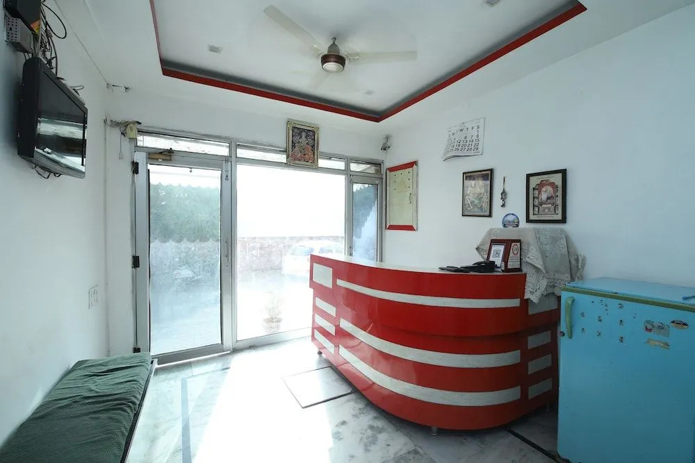 Oyo 41059 Hotel Satkar