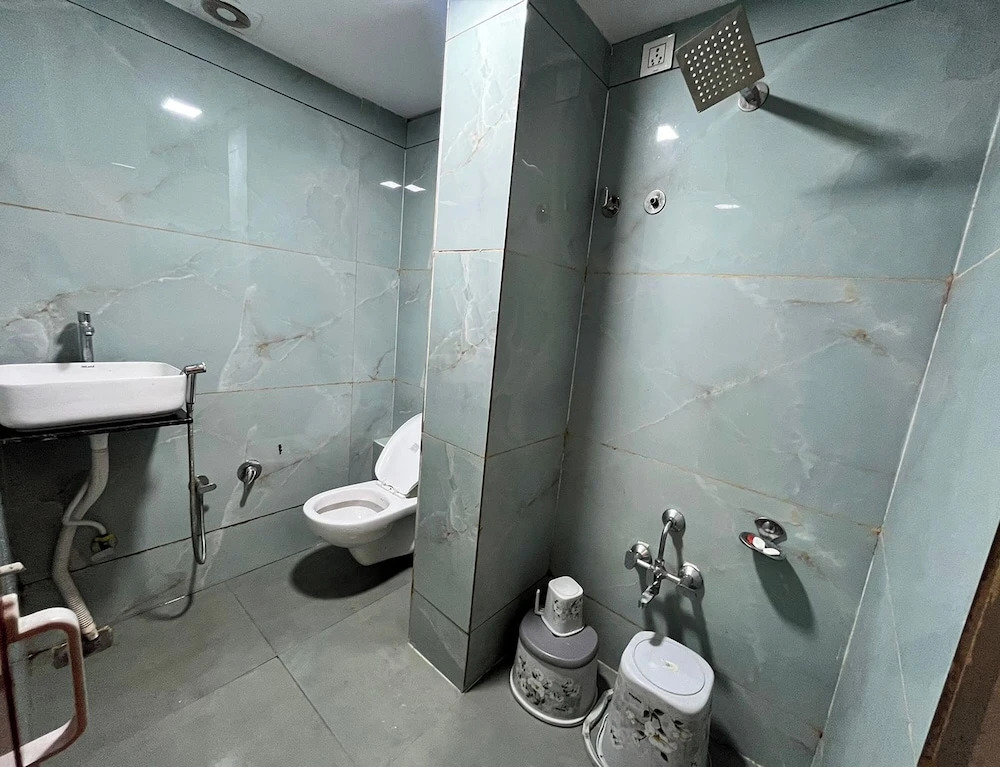 Hotel The Grand Near Maninagar Railway Station Ahmedabad