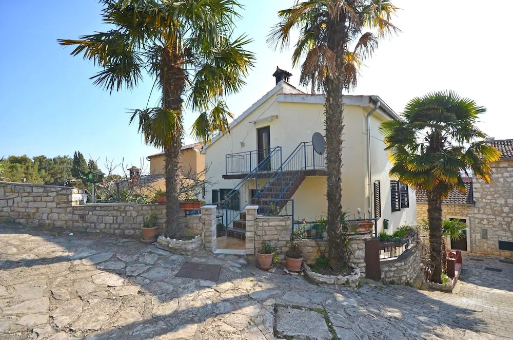 Apartments Ilija